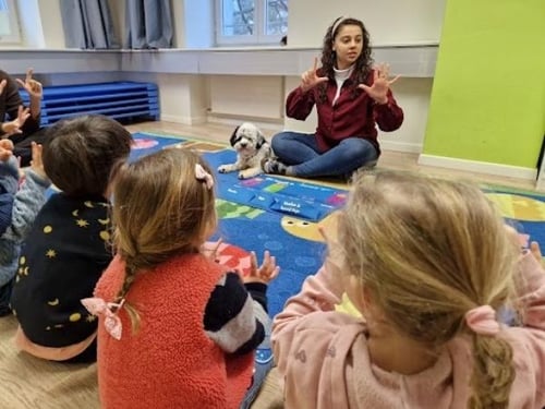 Bilingual Pre-School with School Dog